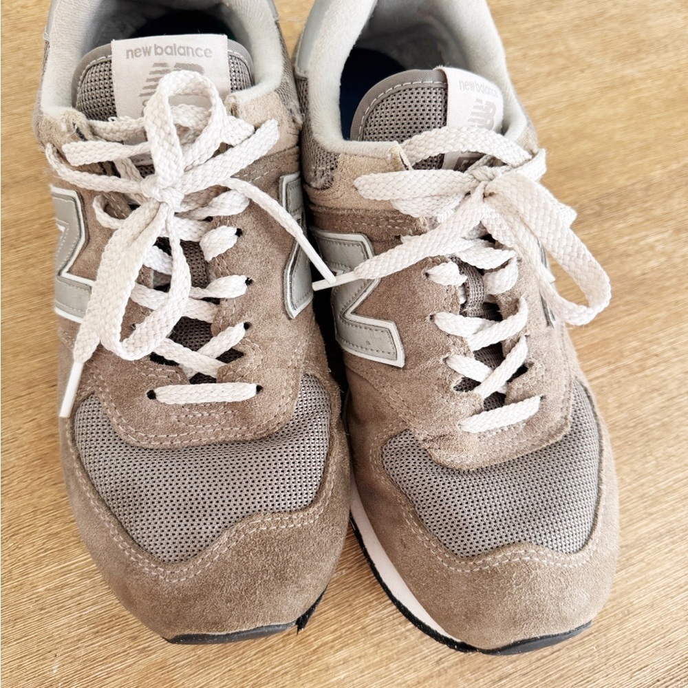 New Balance 574 in grey mens 8 - Picture 2 of 6